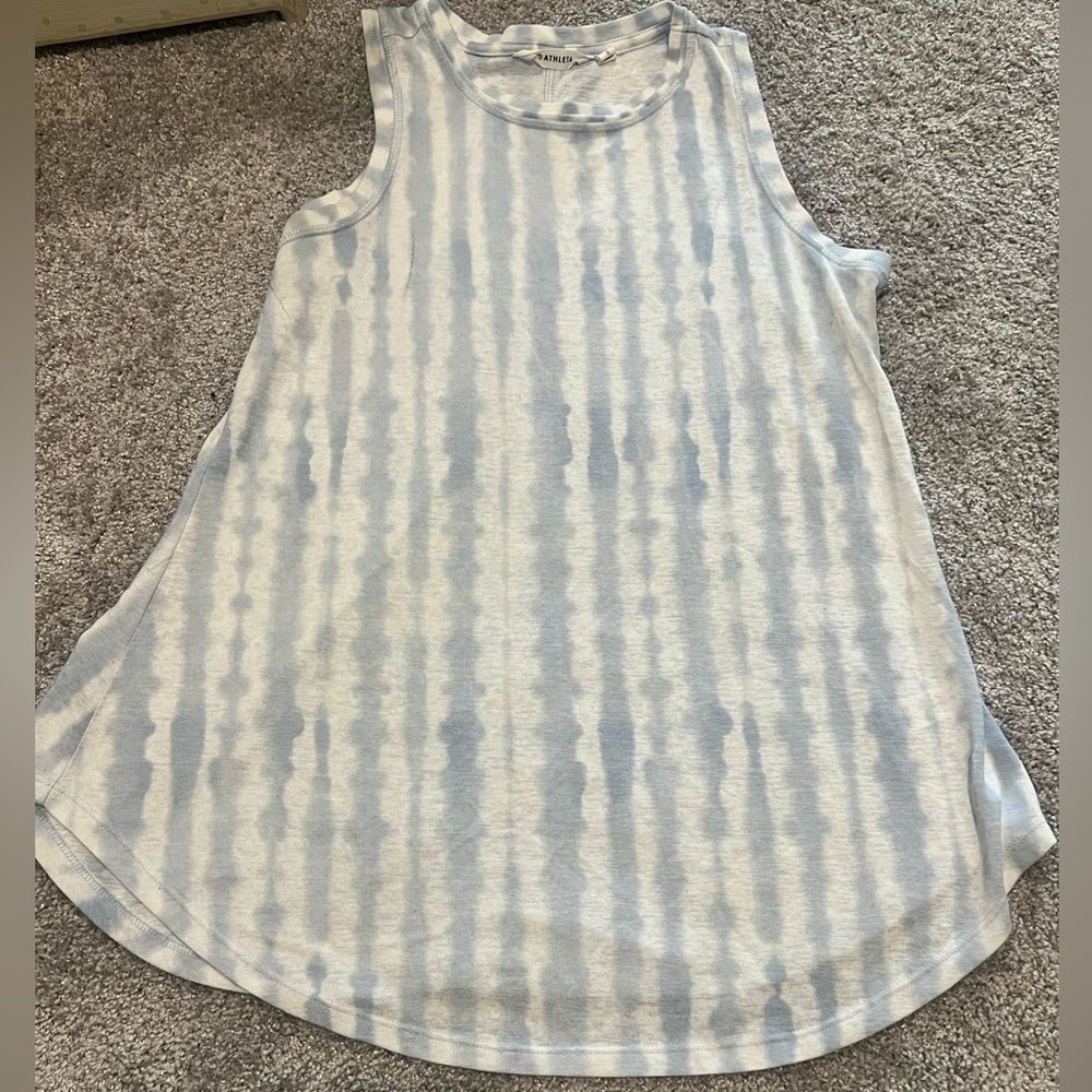 Athleta Blue and White Tie-Dye Tank Top Size: Small